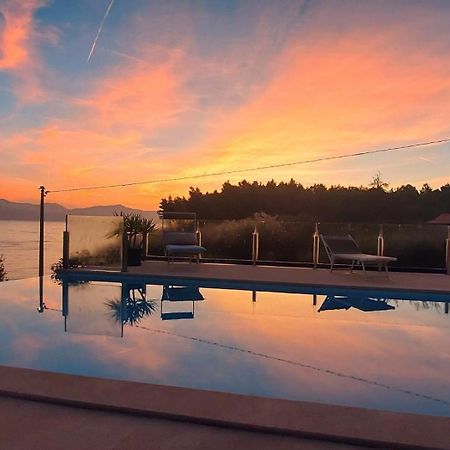 Villa R&B Sutivan Exteriör bild