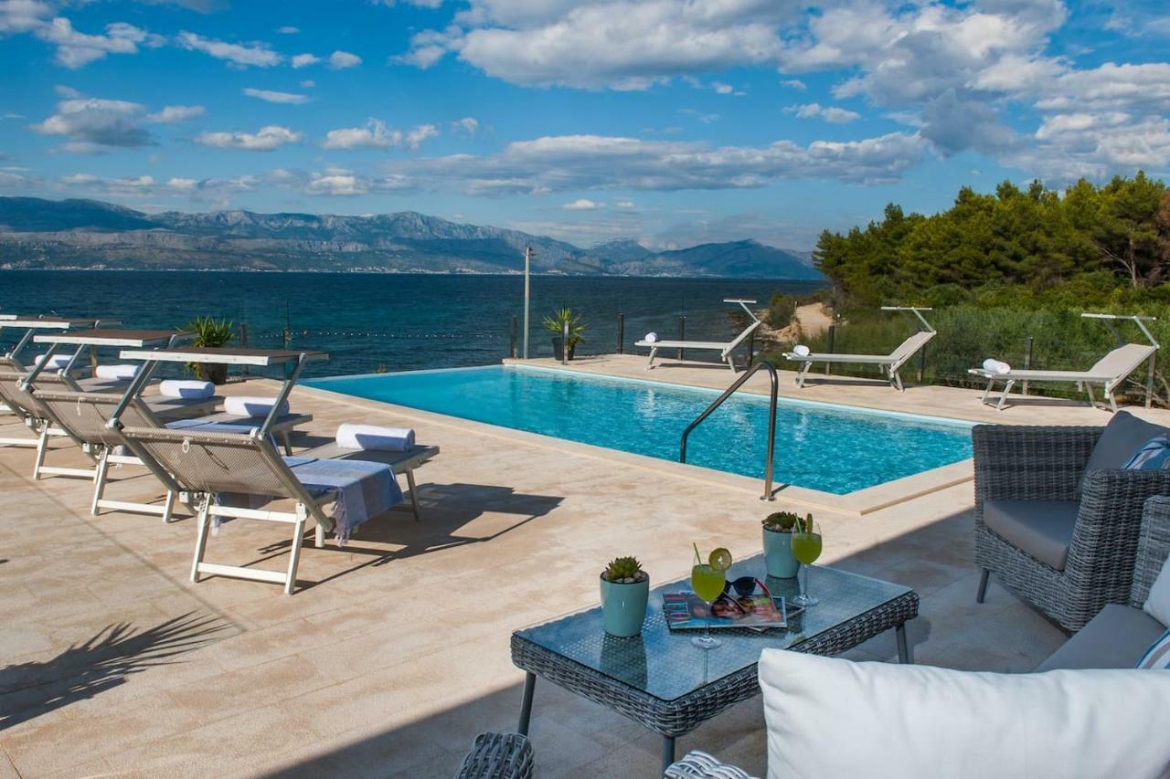 Villa R&B Sutivan Exteriör bild